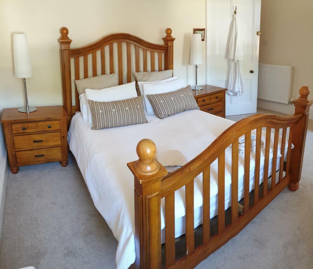 The Old Rectory Bed & Breakfast Ларгс Екстериор снимка